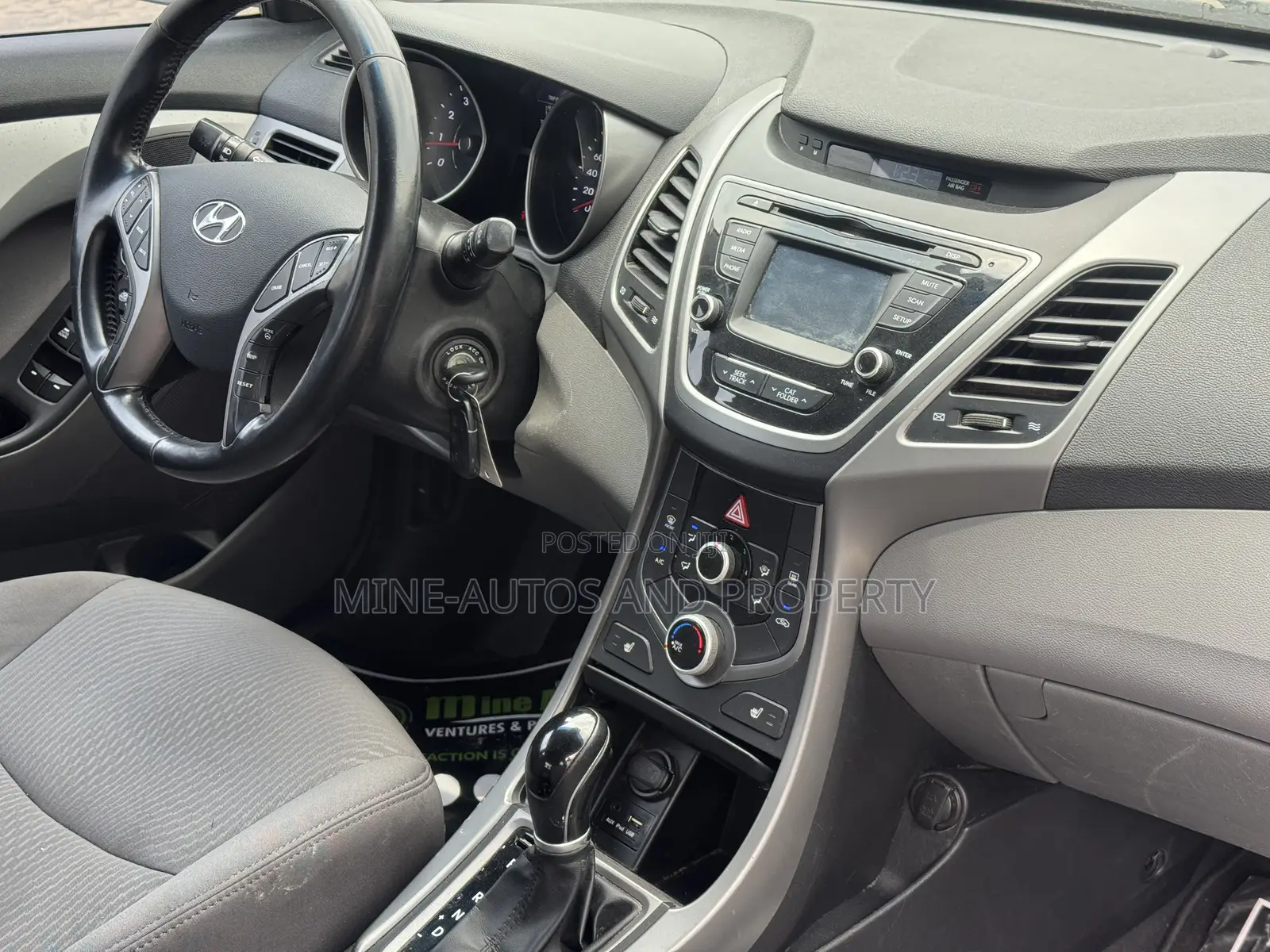 Hyundai Elantra 2015 White