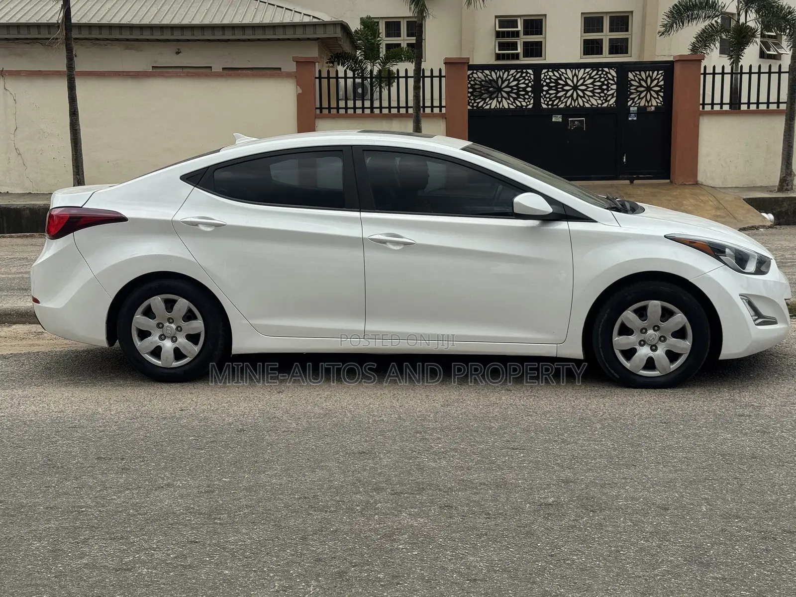 Hyundai Elantra 2015 White
