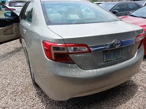 Toyota Camry LE 4dr Sedan (2.5L 4cyl 6A) 2013 Burgundy