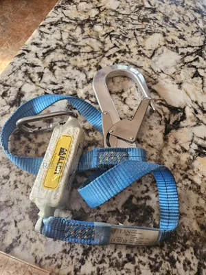 Fall Arrest Safety Lanyard With Shock Absorber & Hook