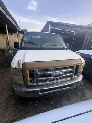 Ford E350 2010 White