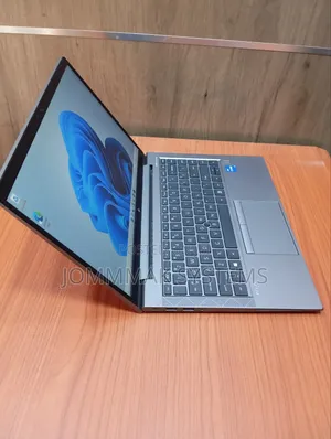 Laptop HP ZBook Firefly G8 16GB Intel Core i5 SSD 256GB