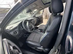 Toyota Corolla SE Special Edition 4dr Sedan (1.8L 4cyl CVT) 2017 Gray