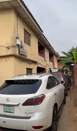 3bdrm Block of Flats in Secure Location, Shasha for sale