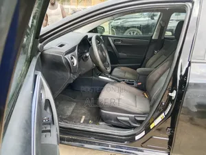 Toyota Corolla 2018 Black