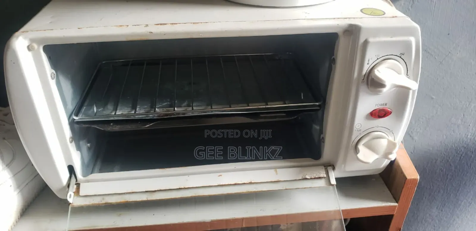 Microwave and Grill for Immediate Pickup
