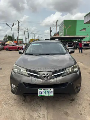 Toyota RAV4 Limited 4dr SUV AWD (2.5L 4cyl 6A) 2015 Gray