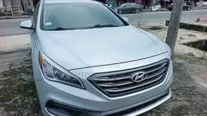 Hyundai Sonata Sport PZEV 4dr Sedan (2.4L 4cyl 6A) 2015 Silver
