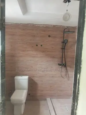 3bdrm Block of Flats in Zone 6 / Wuse for rent