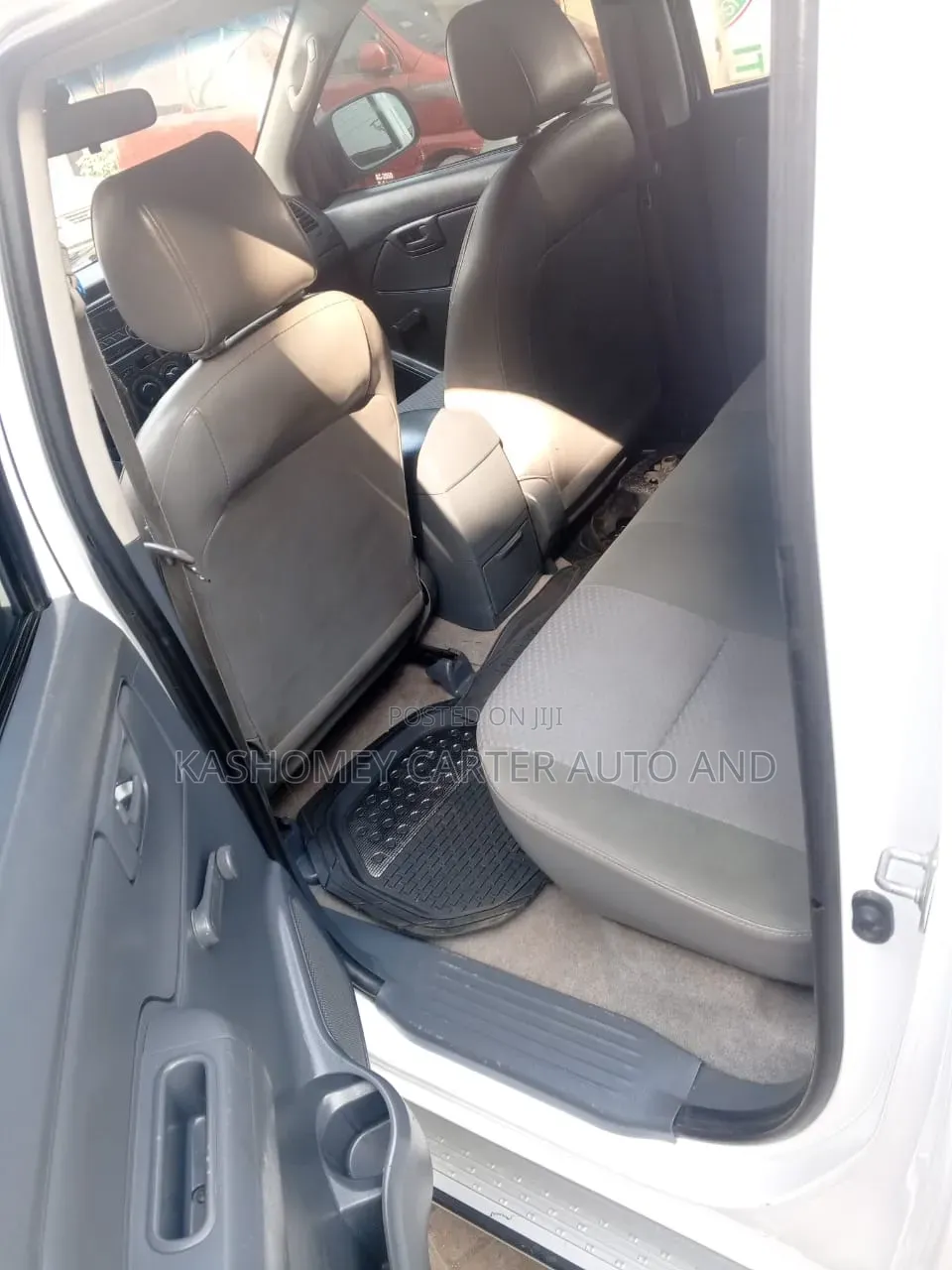 Toyota Hilux 2012 White