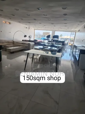 150sqm Massive Shop or Office Space With Show Glass