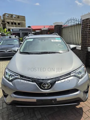 Toyota RAV4 Limited AWD (2.5L 4cyl 6A) 2016 Silver