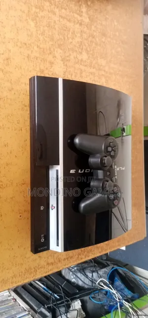 Ps3 Far Two Pads and Games Inside