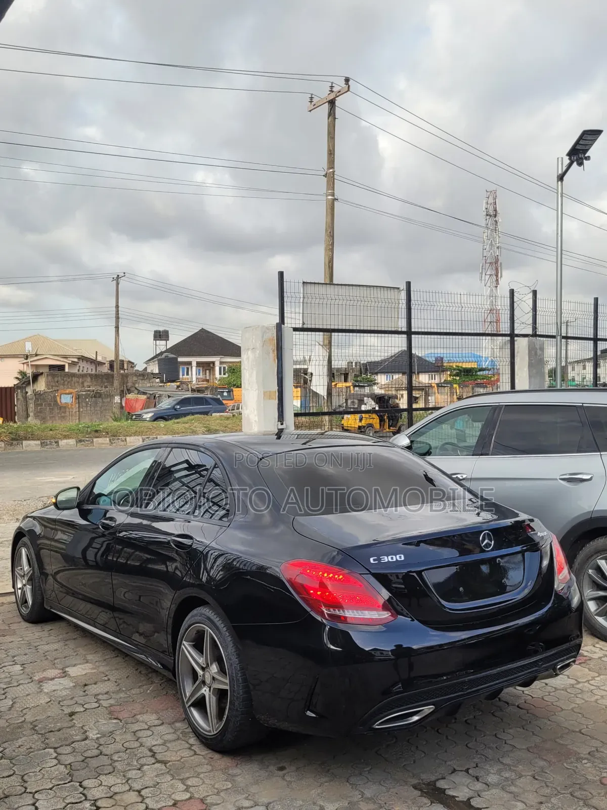 Mercedes-Benz C300 2017 Black