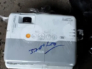 Epson Powerlite 935w Projector