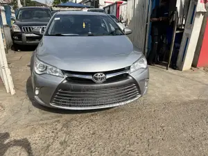 Toyota Camry LE 4dr Sedan (2.5L 4cyl 6A) 2017 Silver