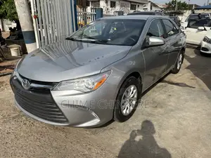 Toyota Camry LE 4dr Sedan (2.5L 4cyl 6A) 2017 Silver
