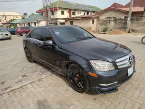 Mercedes-Benz C300 2011 Gray