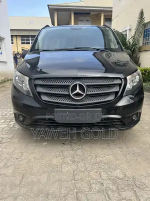 Mercedes-Benz Tourismo 2016 Black