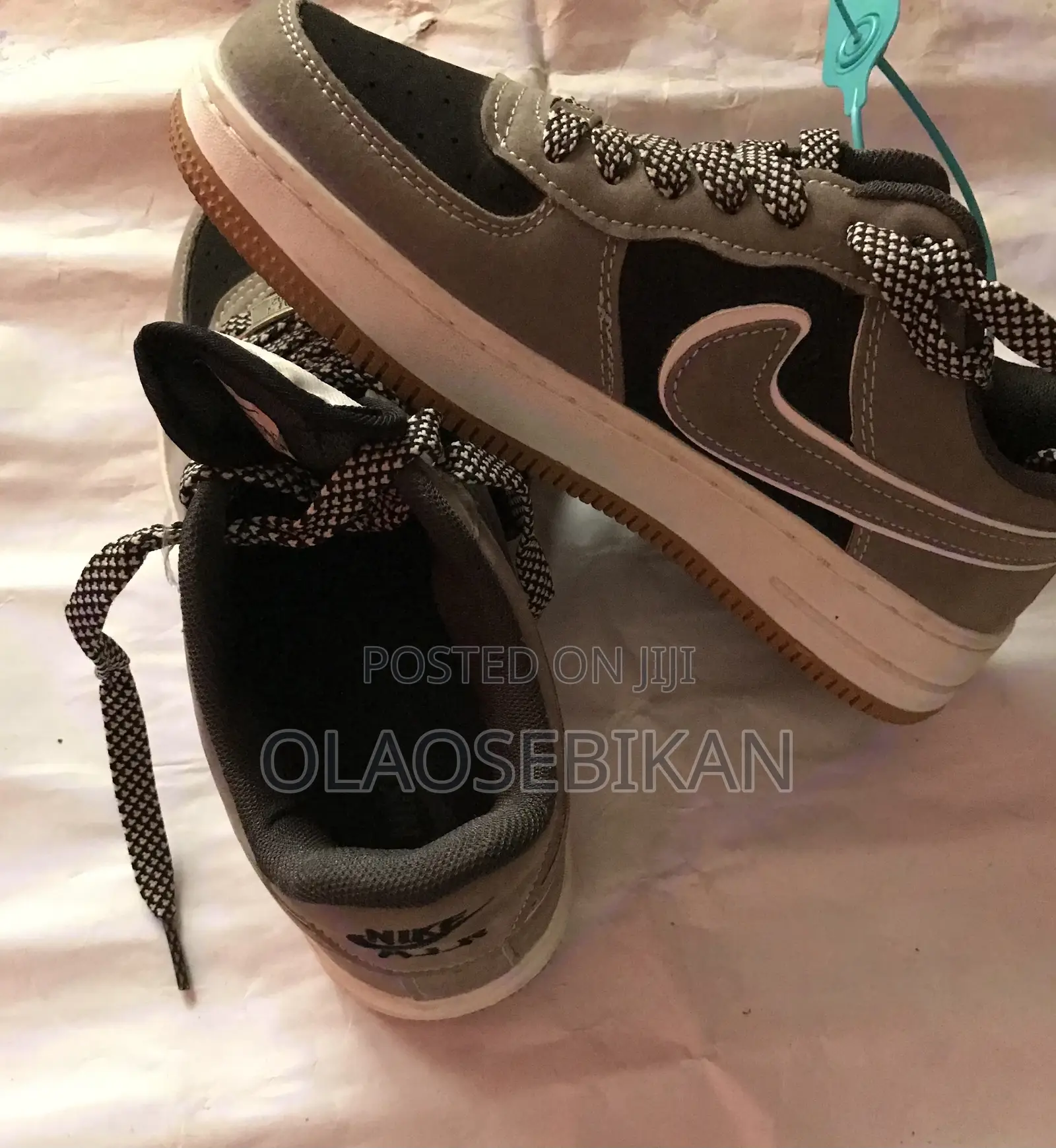 Nike Sneaker