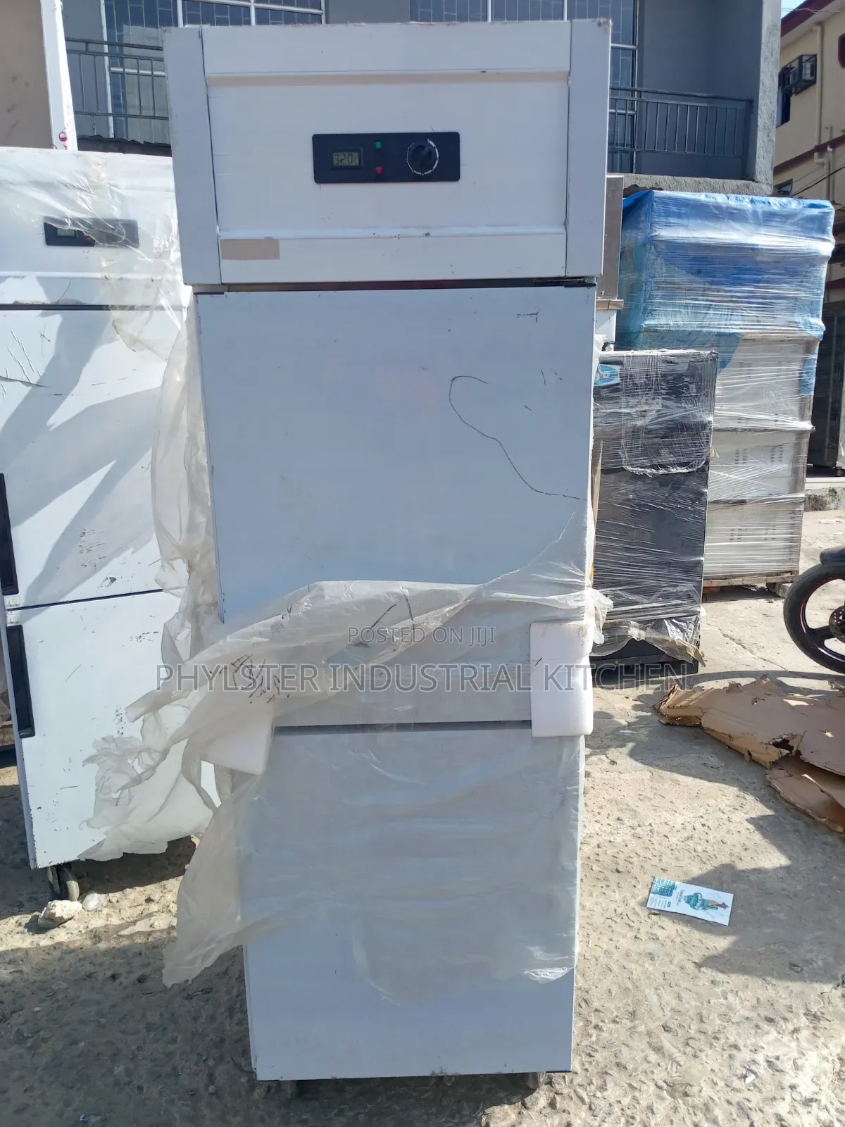 Double Door Freezer