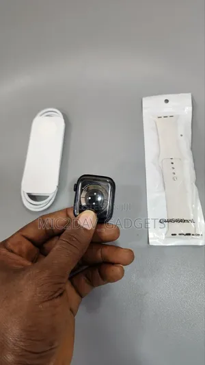 Clean Apple Watch: Series 8 45mm