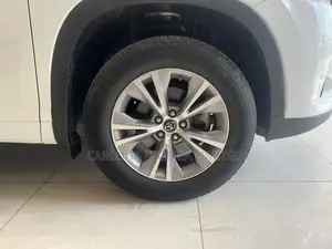 Toyota Highlander Limited Platinum V6 4x2 (3.5L 6cyl 6A) 2016 White