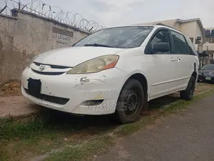 Toyota Sienna 2006 White