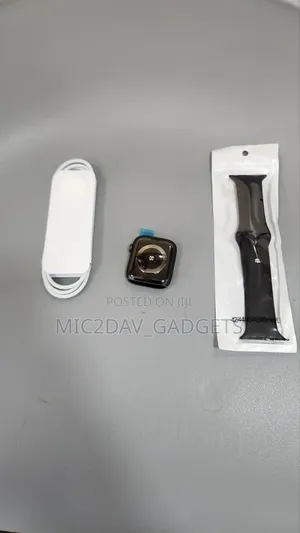 Clean Apple Watch Series 5 45mm