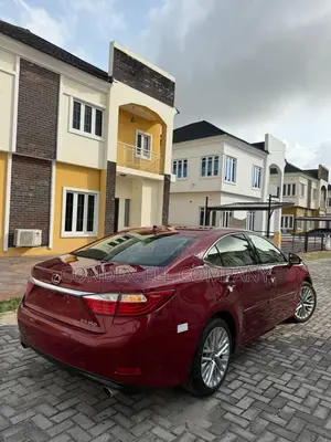 Lexus ES 350 FWD 2013 Red