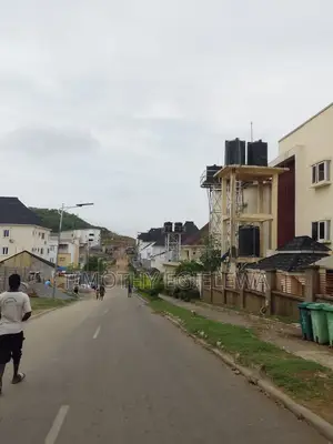 5bdrm Apartment in Kaduna / Kaduna State for rent