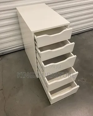 Minimalist Drawer Storage