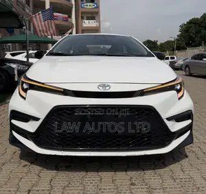 New Toyota Corolla Hybrid XLE 2025 White