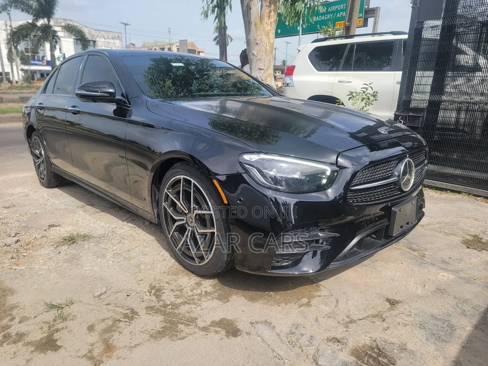 Mercedes-Benz E300 2021 Black