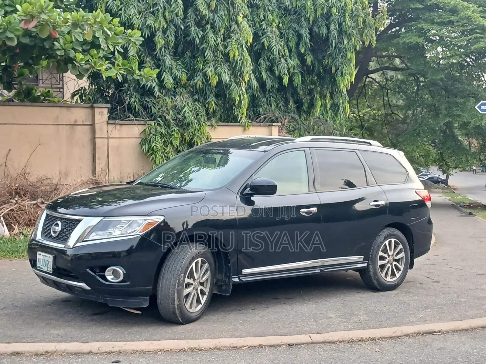 Nissan Pathfinder 2014 Black
