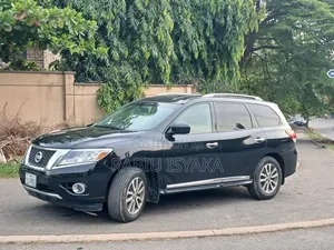 Nissan Pathfinder 2014 Black