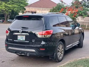 Nissan Pathfinder 2014 Black