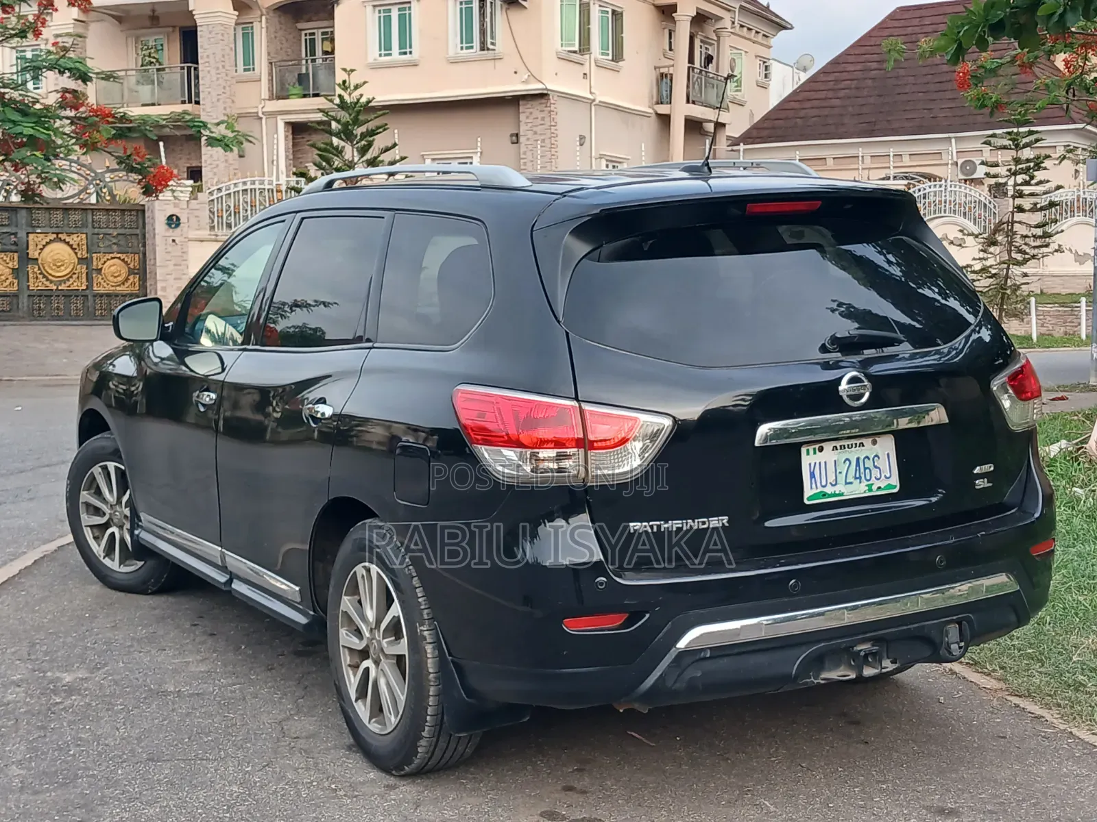 Nissan Pathfinder 2014 Black
