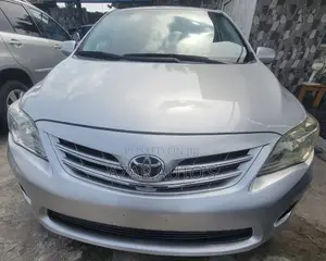 Toyota Corolla 2013 Silver