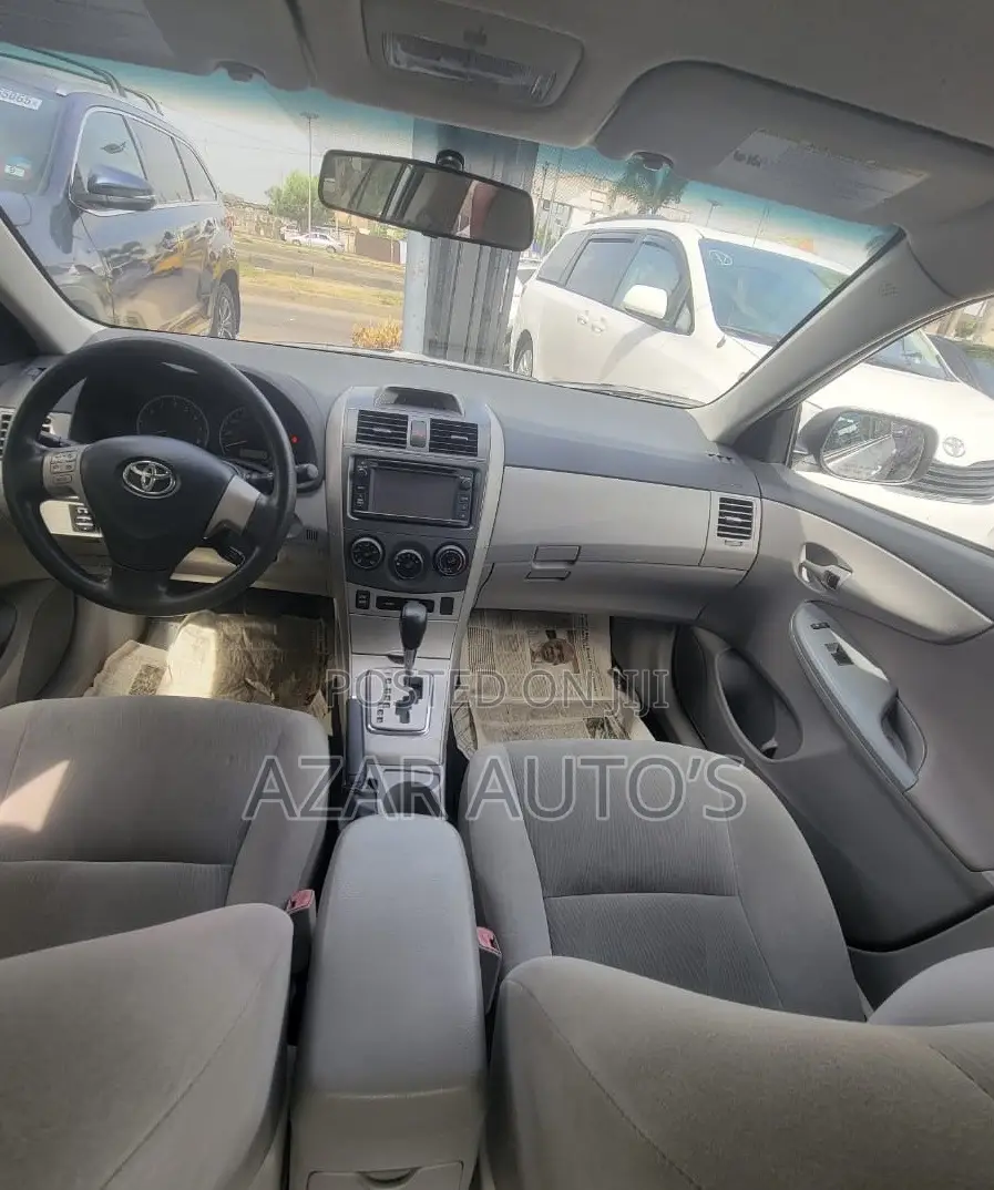 Toyota Corolla 2013 Silver