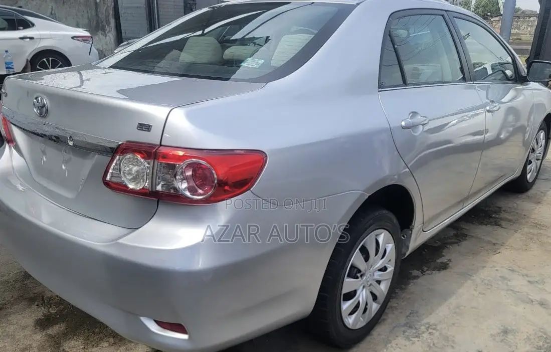 Toyota Corolla 2013 Silver