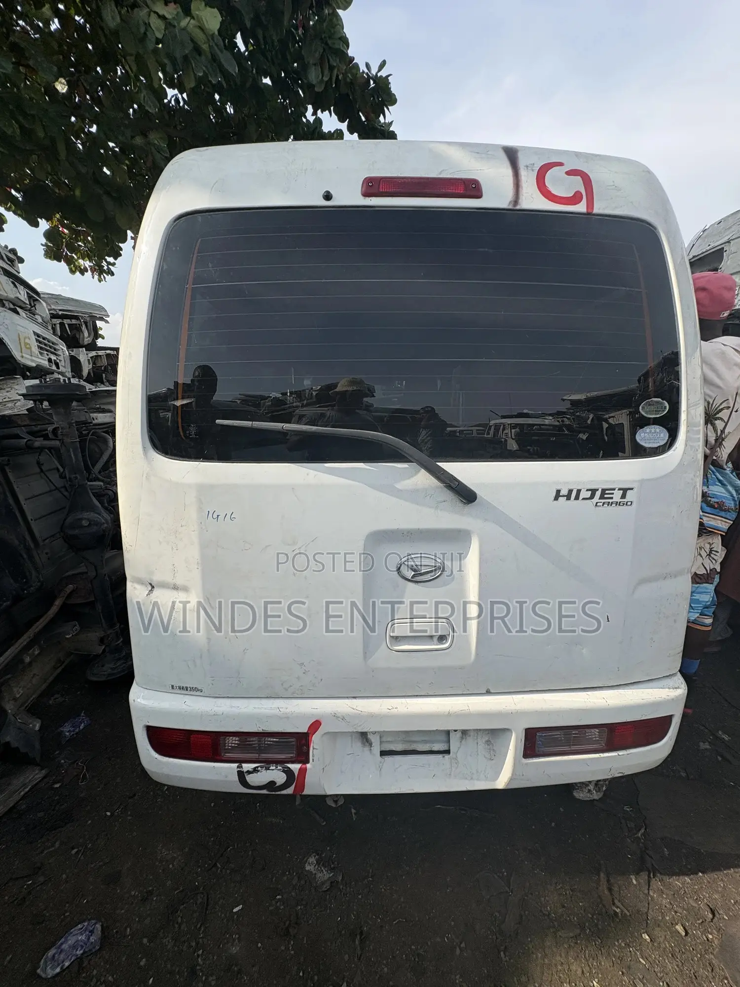 Daihatsu Hijet 2012 White