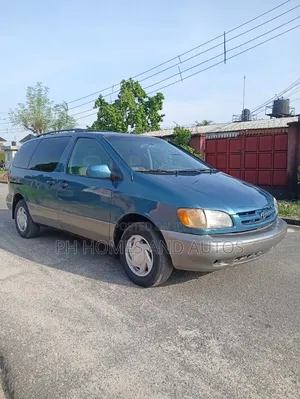 Toyota Sienna 2002 Blue