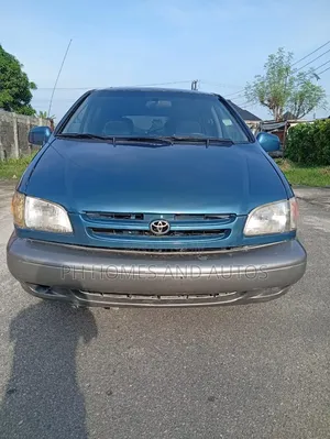 Toyota Sienna 2002 Blue