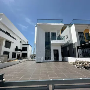 5bdrm Duplex in Orchid Road, Lafiaji for sale