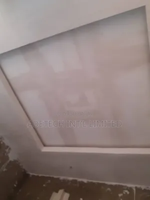 Solid Pop Ceiling Design