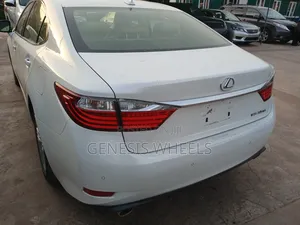 Lexus ES 350 FWD 2014 White