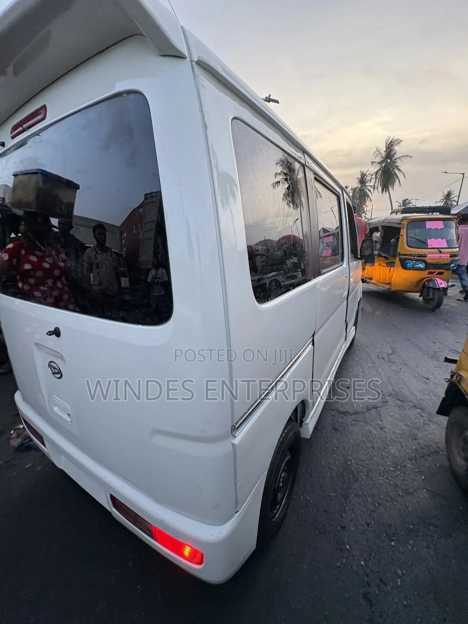 Daihatsu Hijet 2014 White