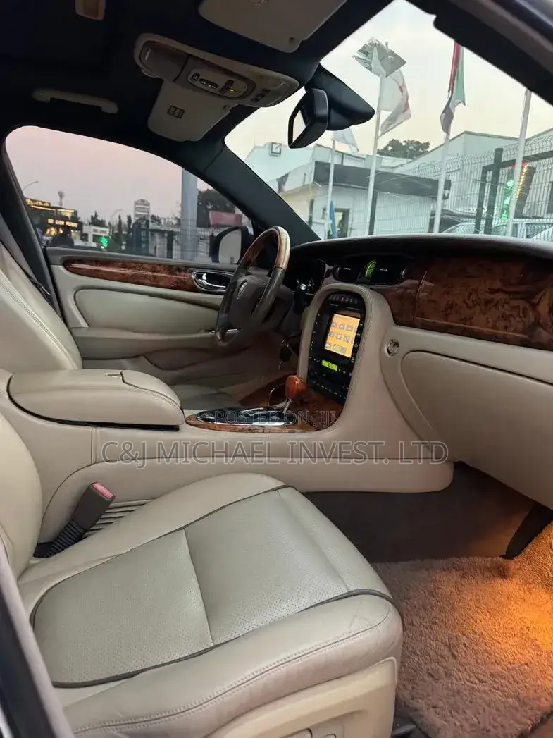Jaguar XJ 2008 White