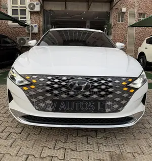 Hyundai Grandeur 2022 White